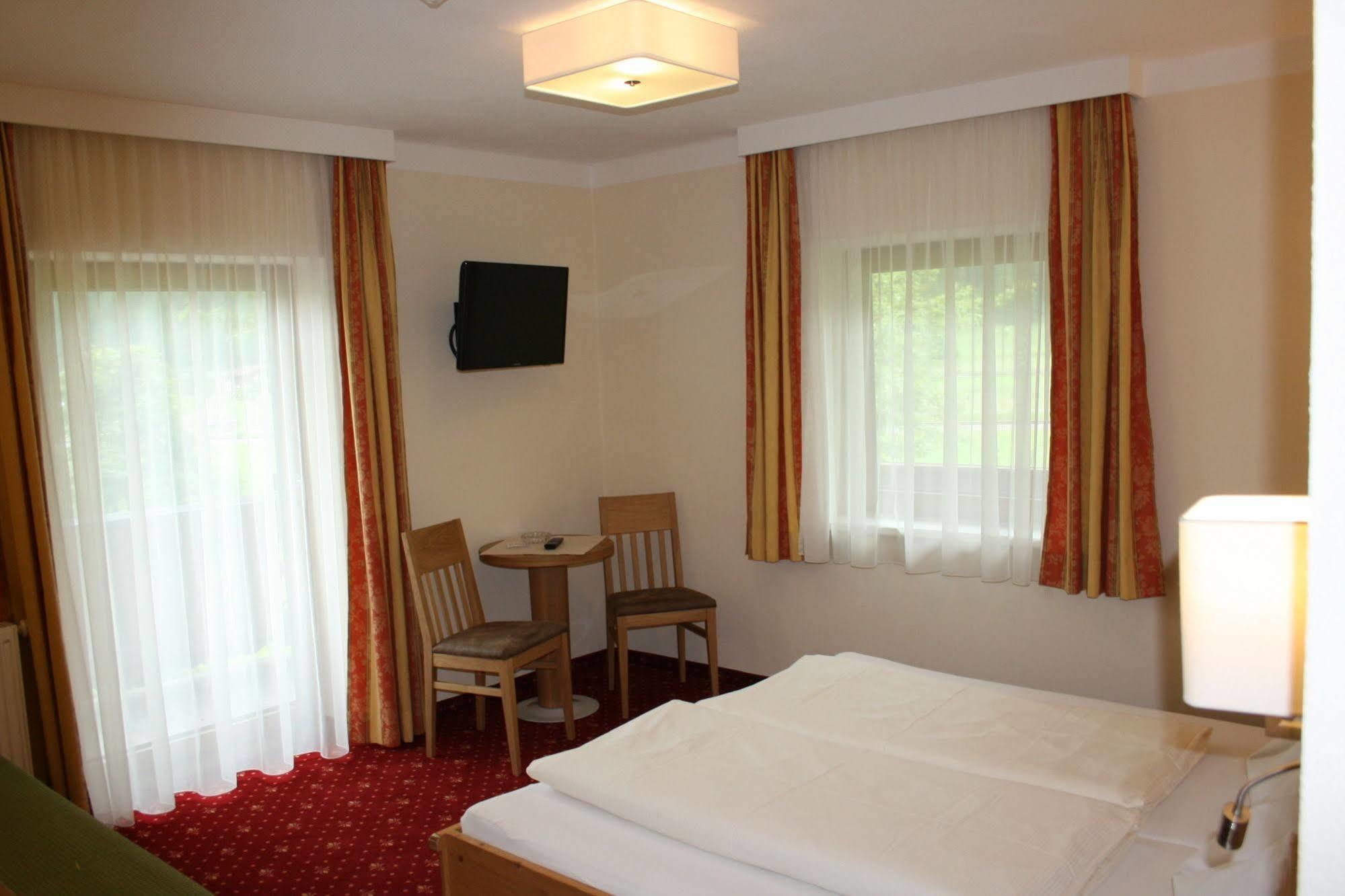 Pension Birkenhof Mayrhofen Buitenkant foto