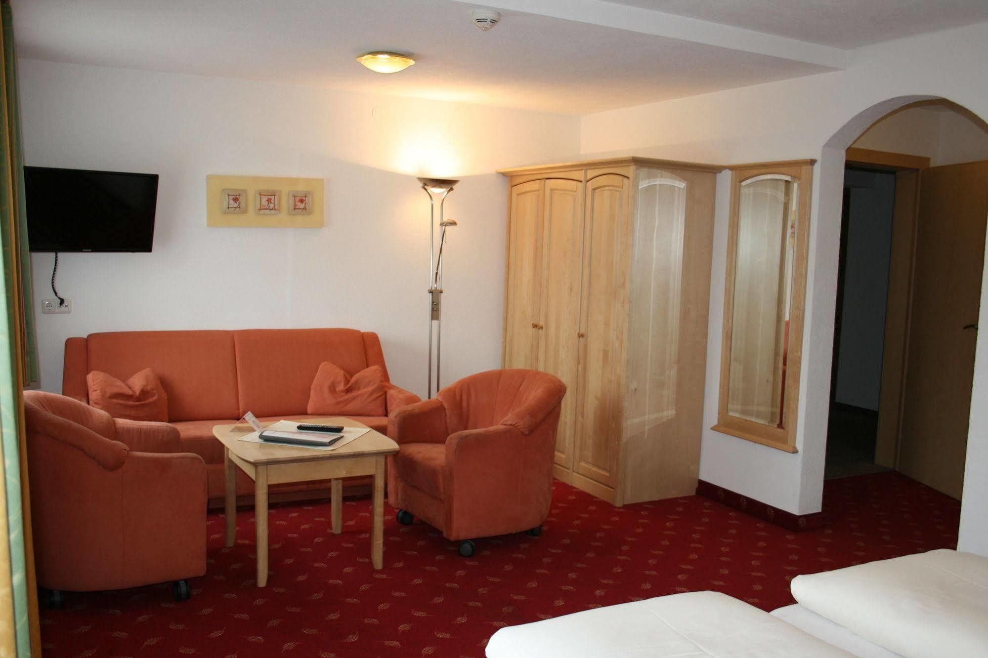 Pension Birkenhof Mayrhofen Buitenkant foto