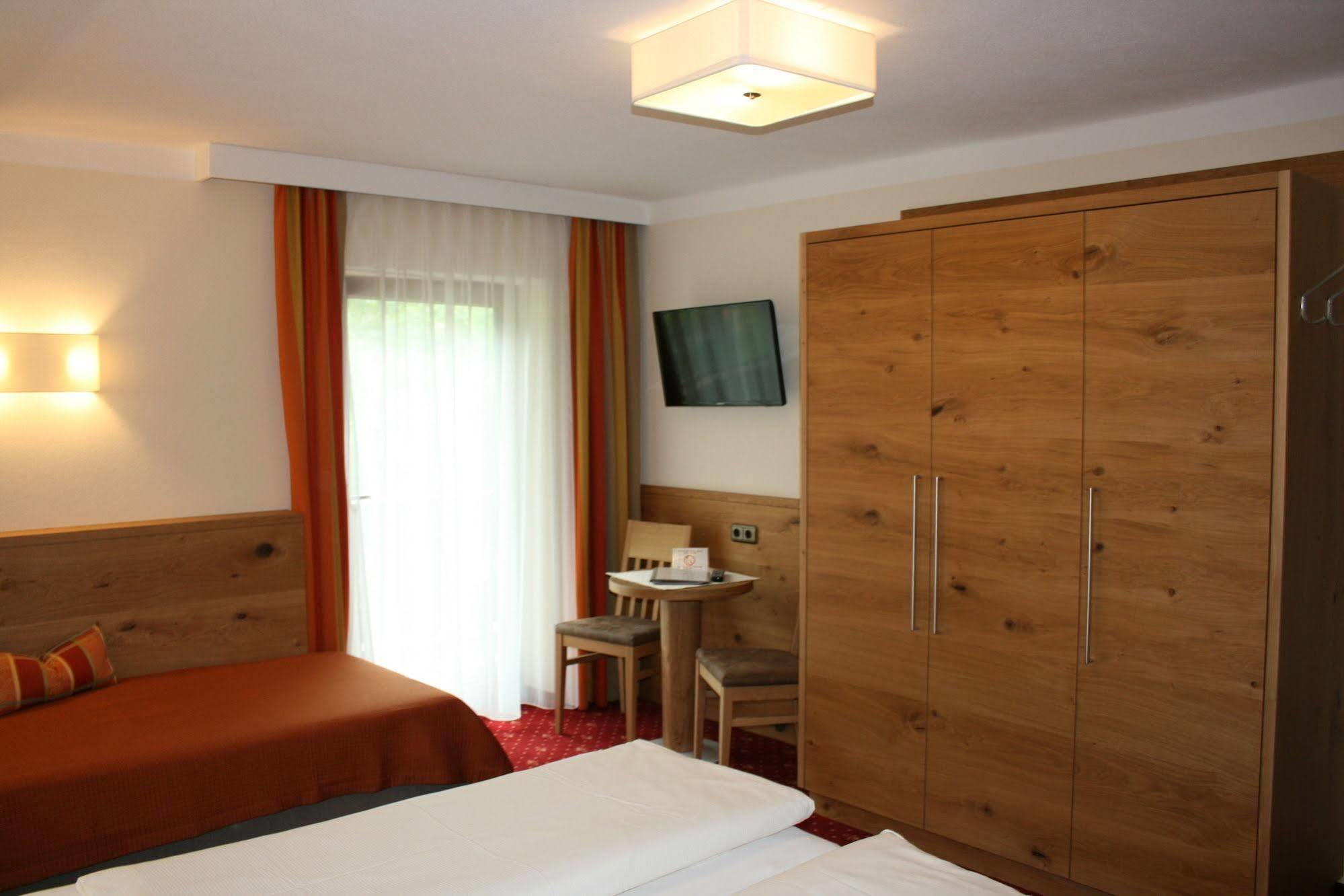 Pension Birkenhof Mayrhofen Buitenkant foto